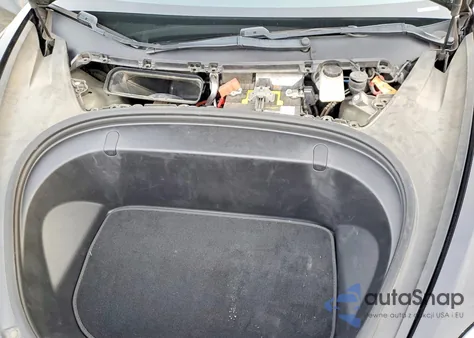 2018 Tesla Model 3 z USA, uszkodzony, nr VIN 5YJ3E1EB5JF184580